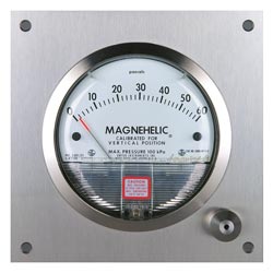 BRIEM Differenzdruckmessgerät Magnehelic M2000 mit Edelstahlfrontplatte